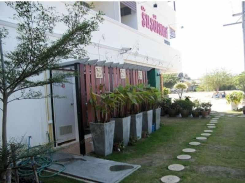 Rinradee Place Buriram Exterior foto